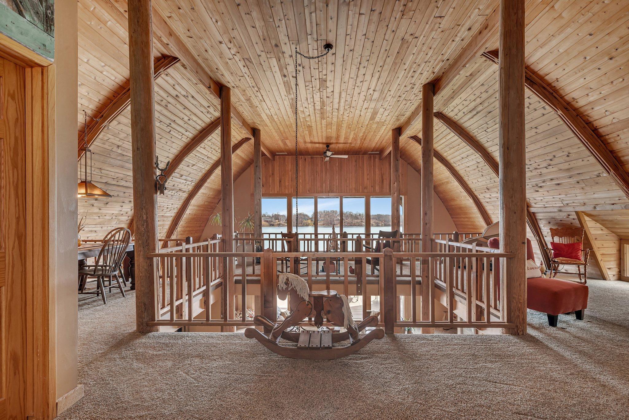 Soaring ceilings, endless views.