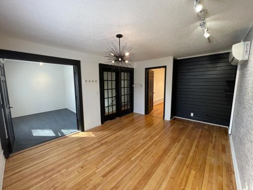 961 Grand Avenue, Saint Paul, MN 55105