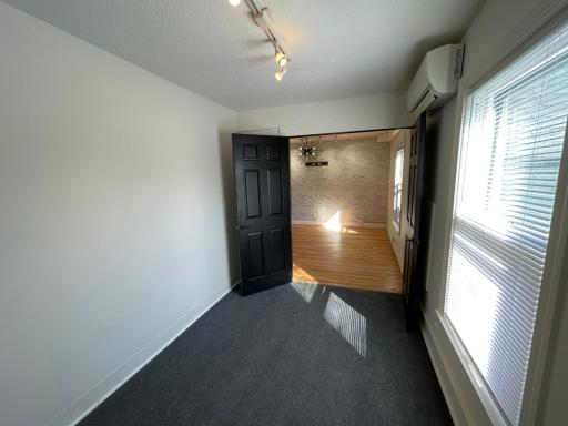 961 Grand Avenue, Saint Paul, MN 55105