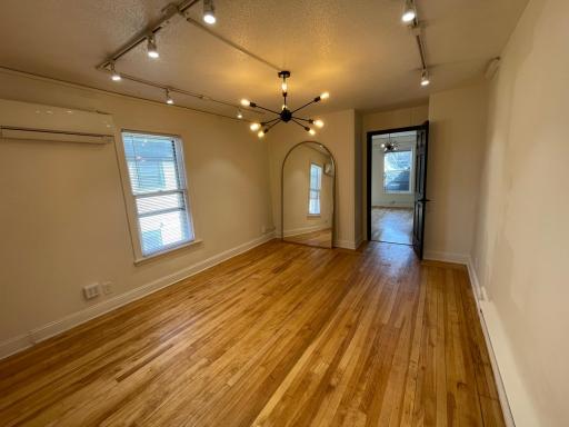 961 Grand Avenue, Saint Paul, MN 55105