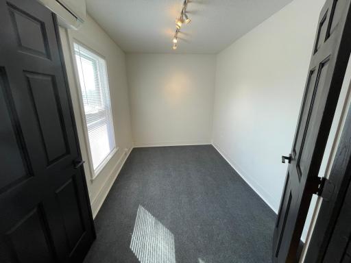 961 Grand Avenue, Saint Paul, MN 55105