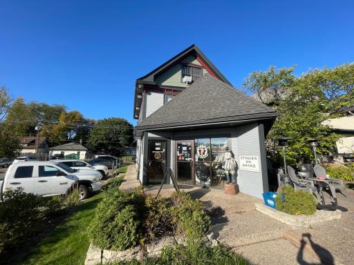 961 Grand Avenue, Saint Paul, MN 55105