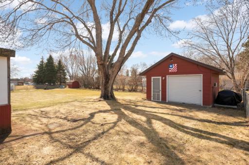 7808 Idaho Lane N, Minneapolis, MN 55445
