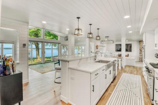 11494 Ravenswood Beach Road, Detroit Lakes, MN 56501