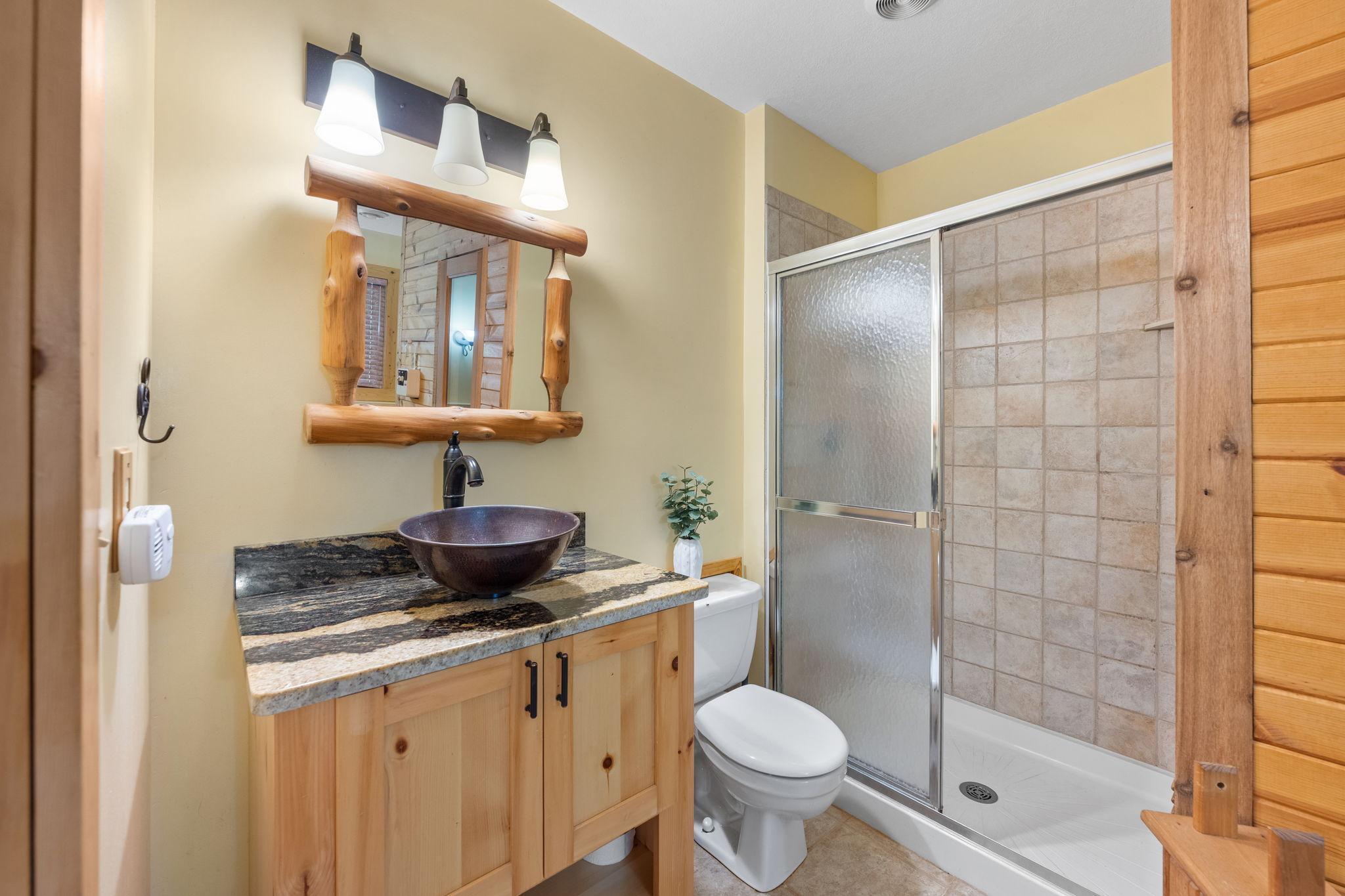 Lower level 3/4 bathroom