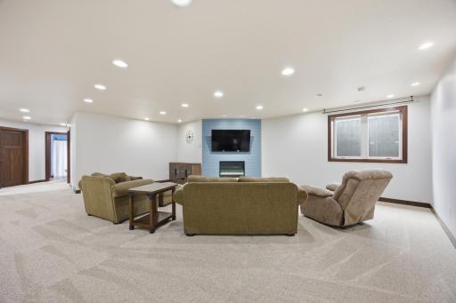 316 Prairie Drive, Harwood, ND 58042
