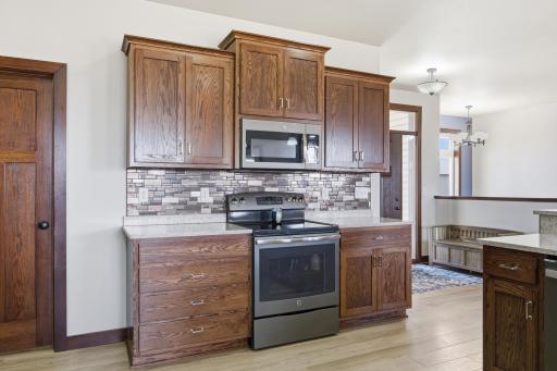 316 Prairie Drive, Harwood, ND 58042