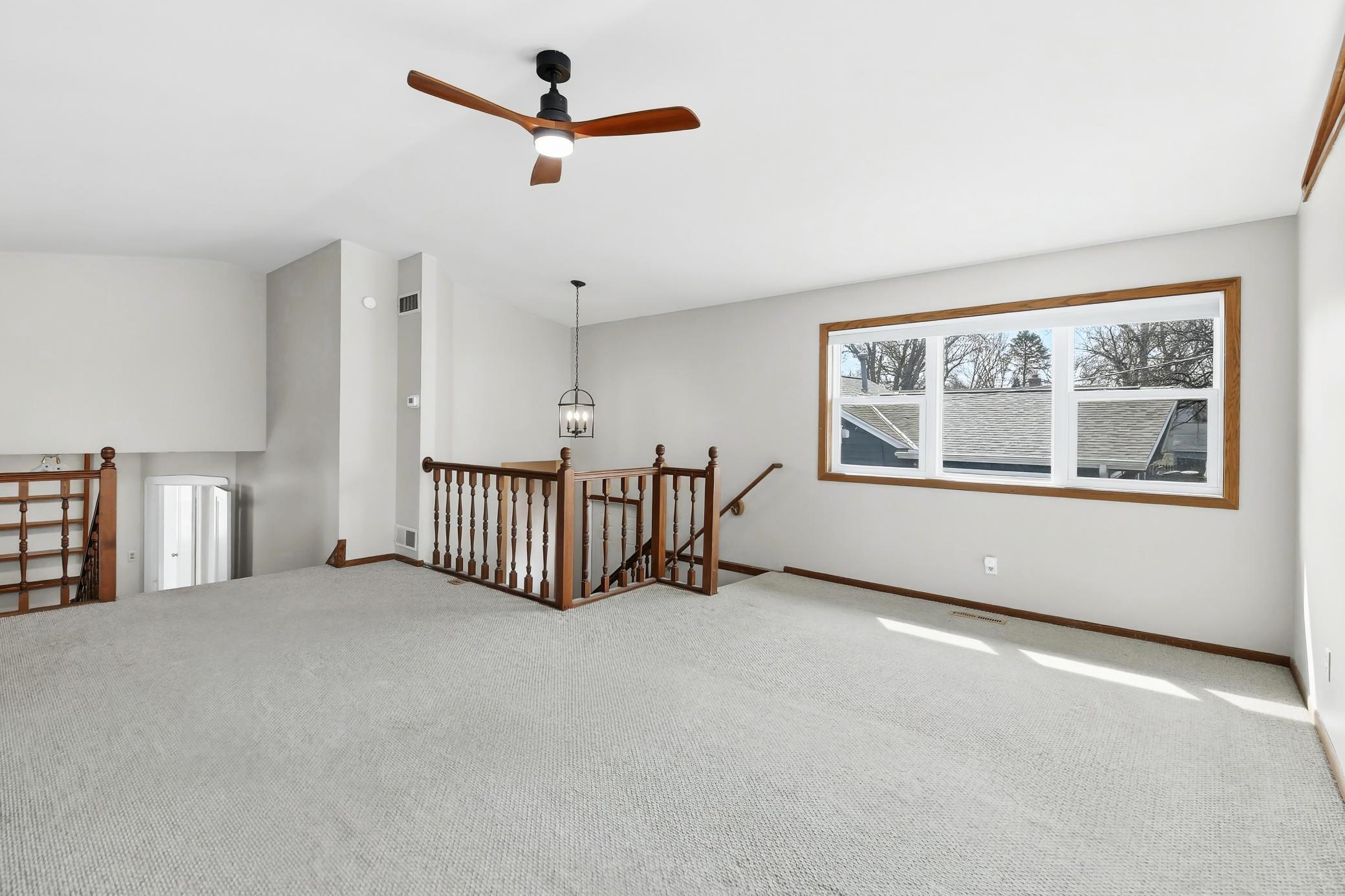 10_Family Room-01.jpg