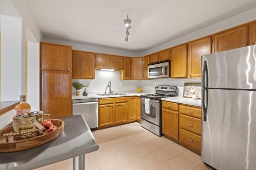 6085 Rowland Road, 312, Minnetonka, MN 55343