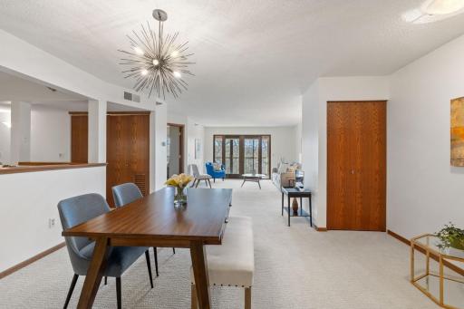 6085 Rowland Road, 312, Minnetonka, MN 55343