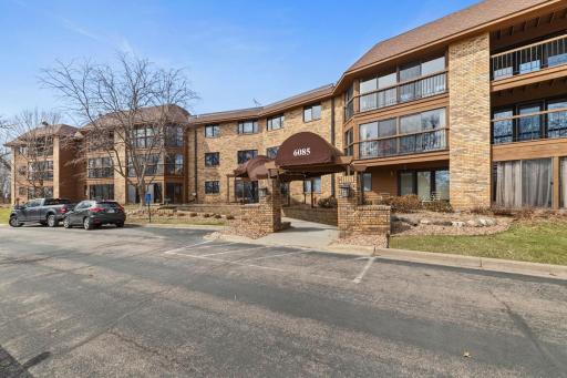 6085 Rowland Road, 312, Minnetonka, MN 55343