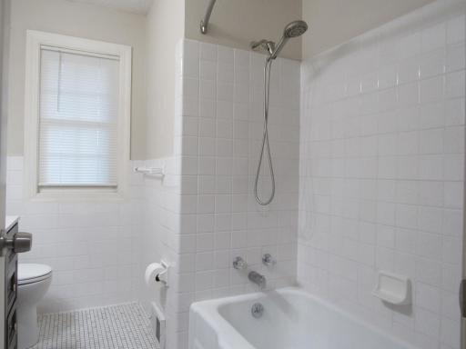 5340 Byron Avenue N, Crystal, MN 55429