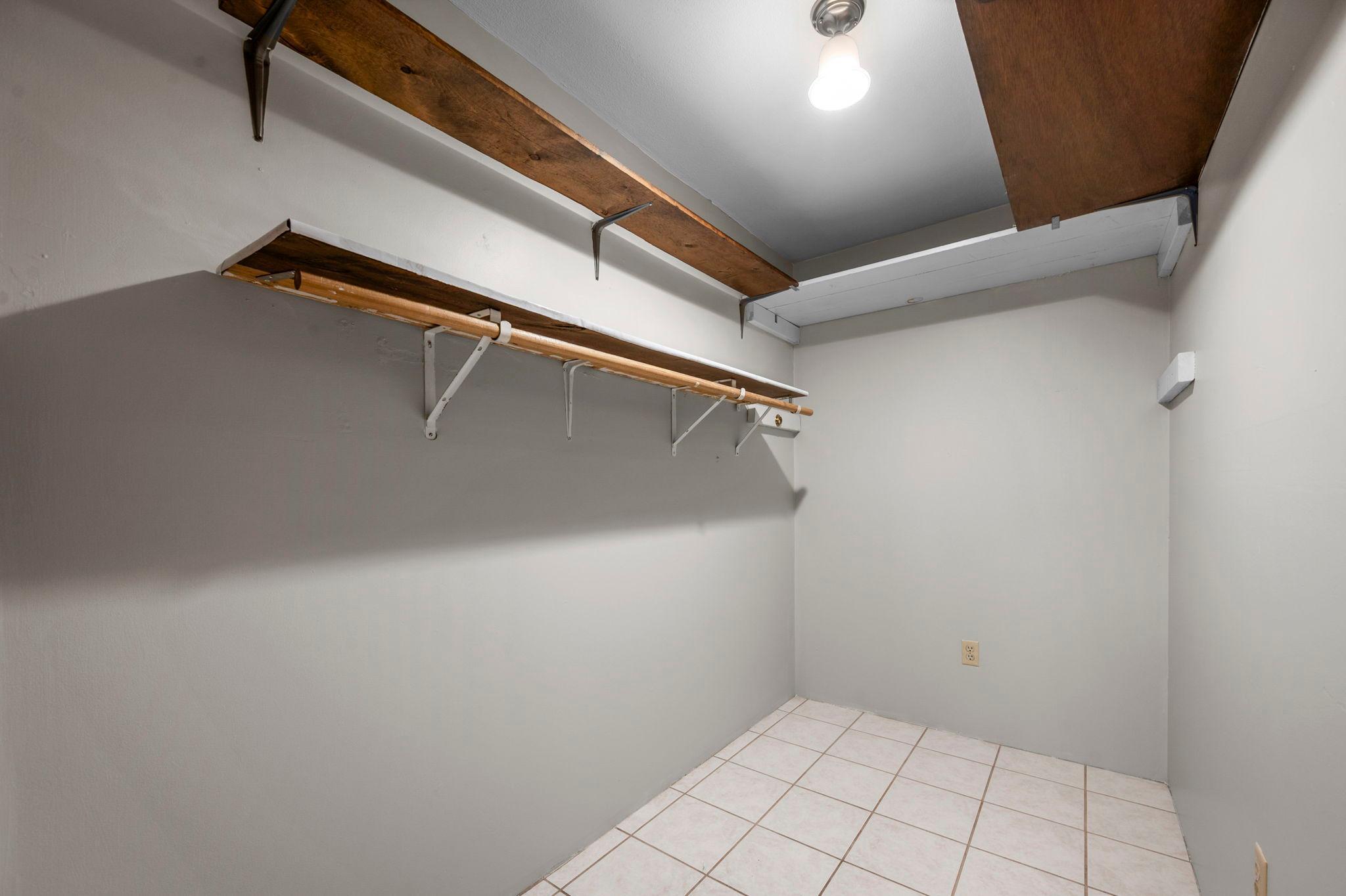 18-web-or-mls-9527 Parrish Ave NE-89 - Copy - Copy.jpg