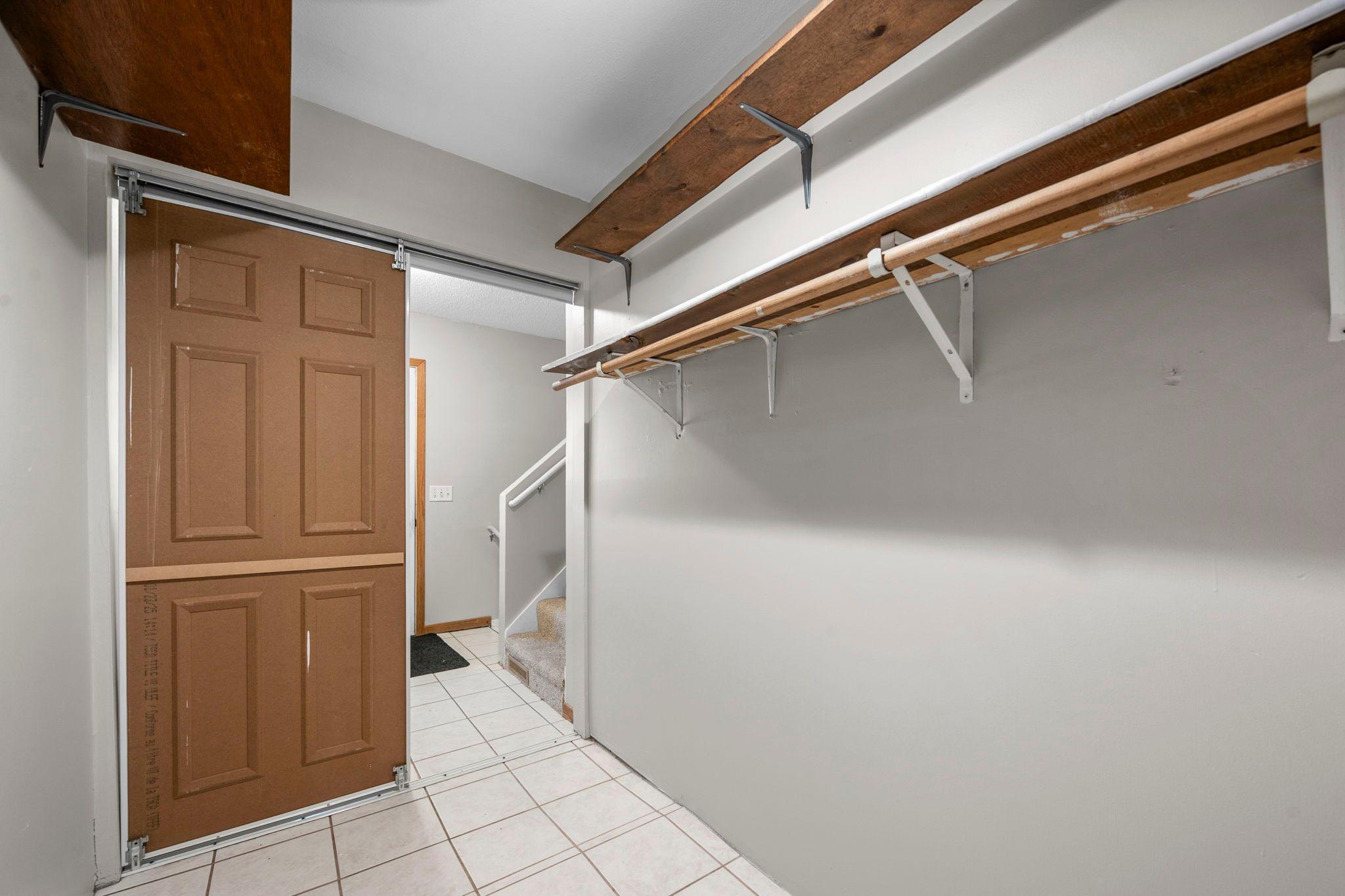 19-web-or-mls-9527 Parrish Ave NE-94 - Copy (2).jpg