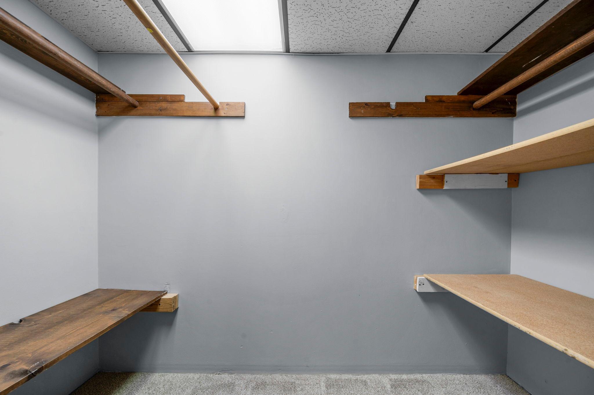 53-web-or-mls-9527 Parrish Ave NE-265.jpg