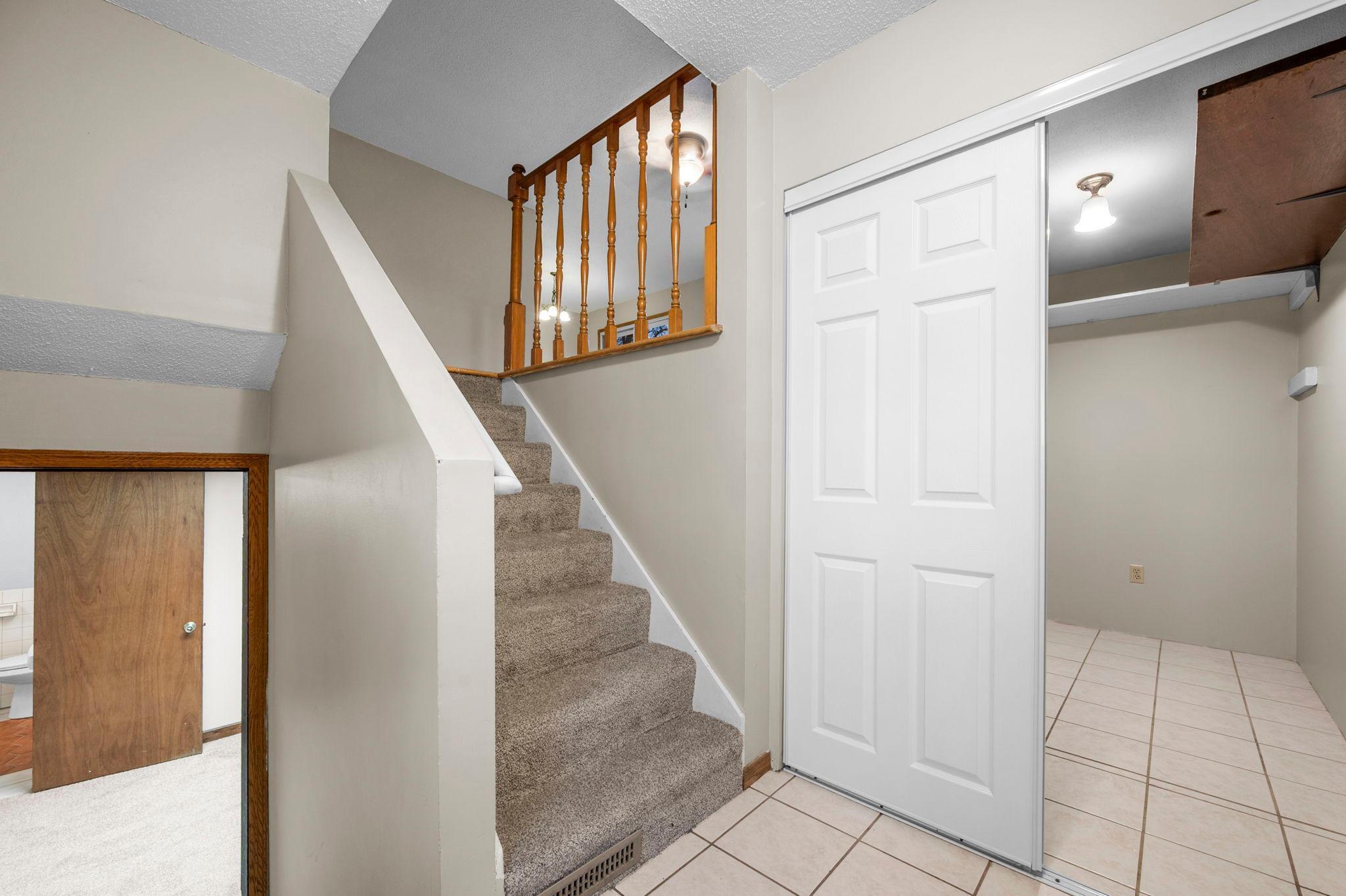 16-web-or-mls-9527 Parrish Ave NE-79 - Copy - Copy.jpg