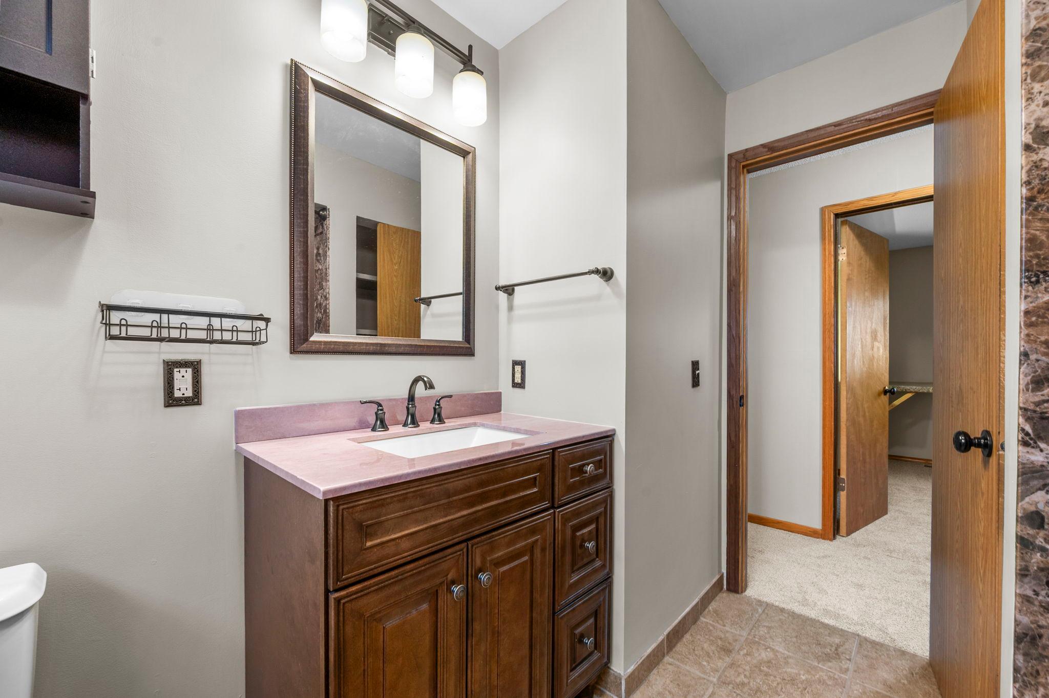 37-web-or-mls-9527 Parrish Ave NE-184.jpg