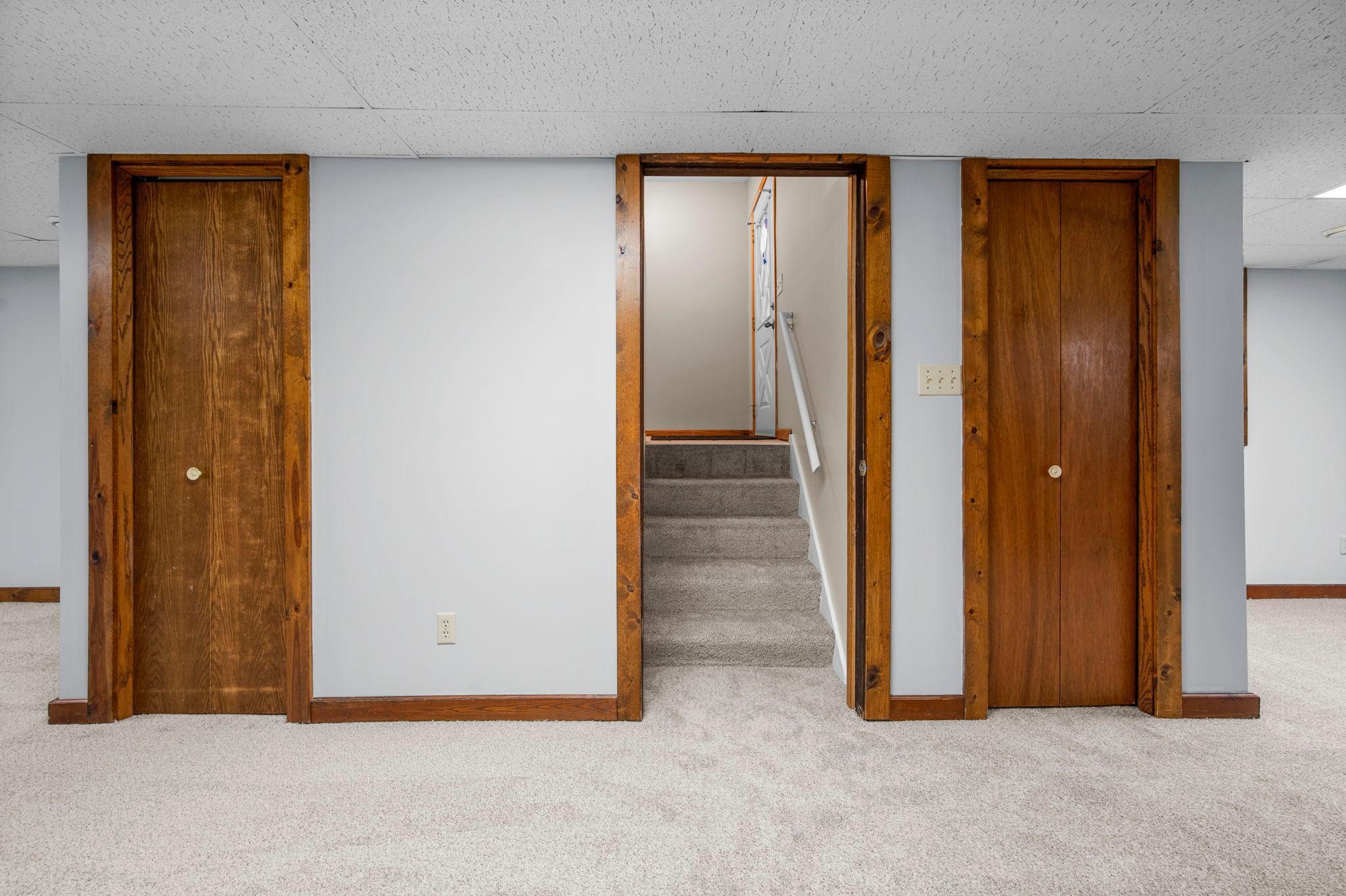 62-web-or-mls-9527 Parrish Ave NE-309.jpg