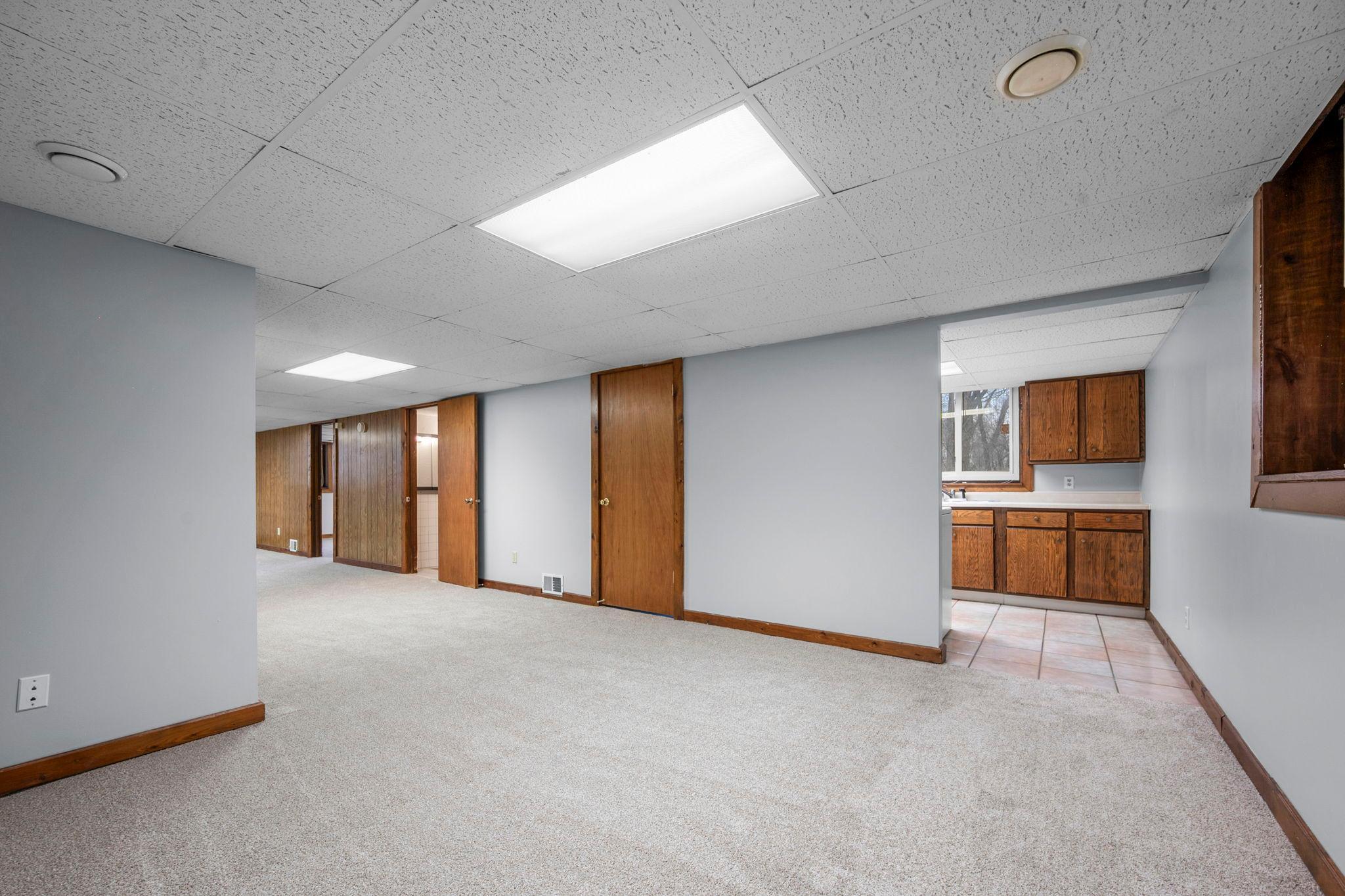 58-web-or-mls-9527 Parrish Ave NE-290 - Copy.jpg