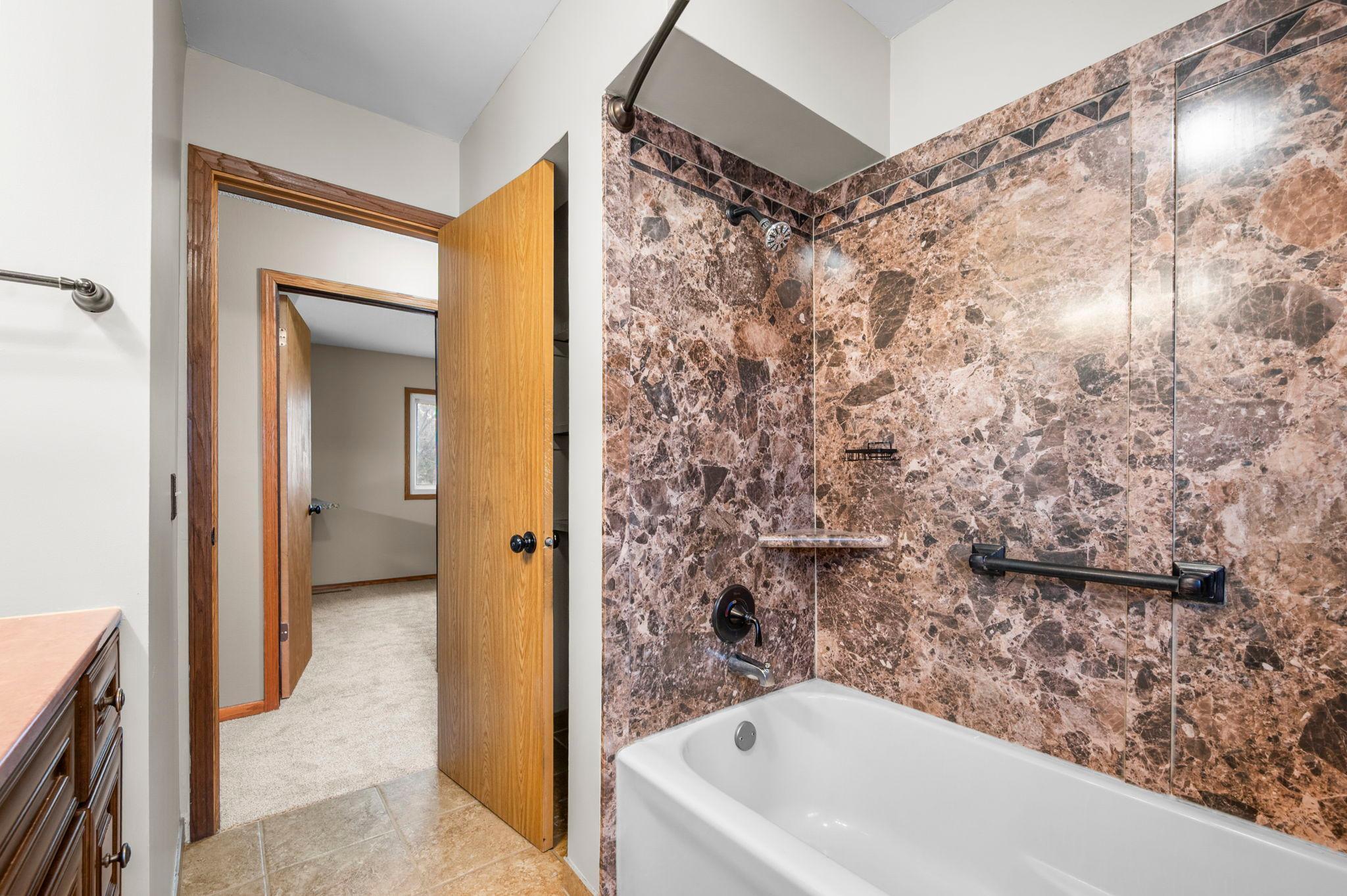 38-web-or-mls-9527 Parrish Ave NE-189 - Copy.jpg