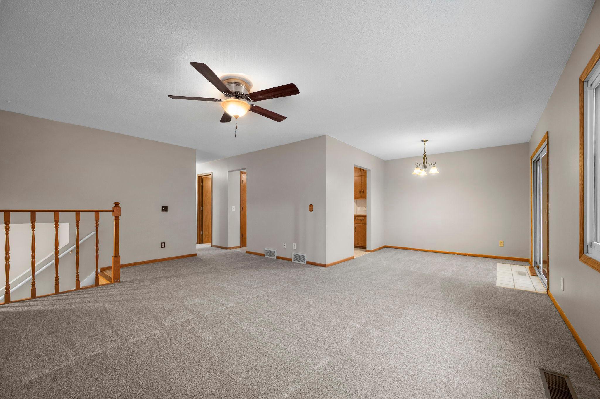 24-web-or-mls-9527 Parrish Ave NE-120 - Copy - Copy.jpg