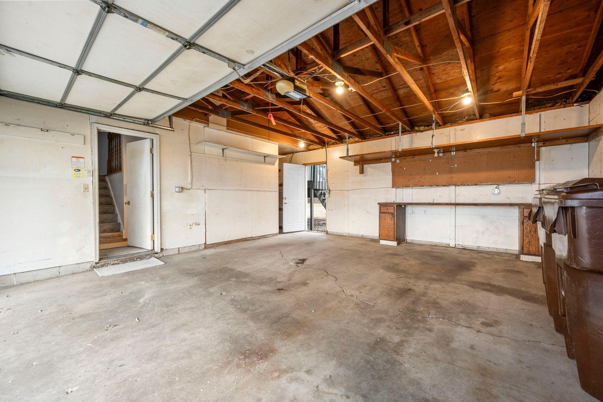 68-web-or-mls-9527 Parrish Ave NE-339 - Copy.jpg