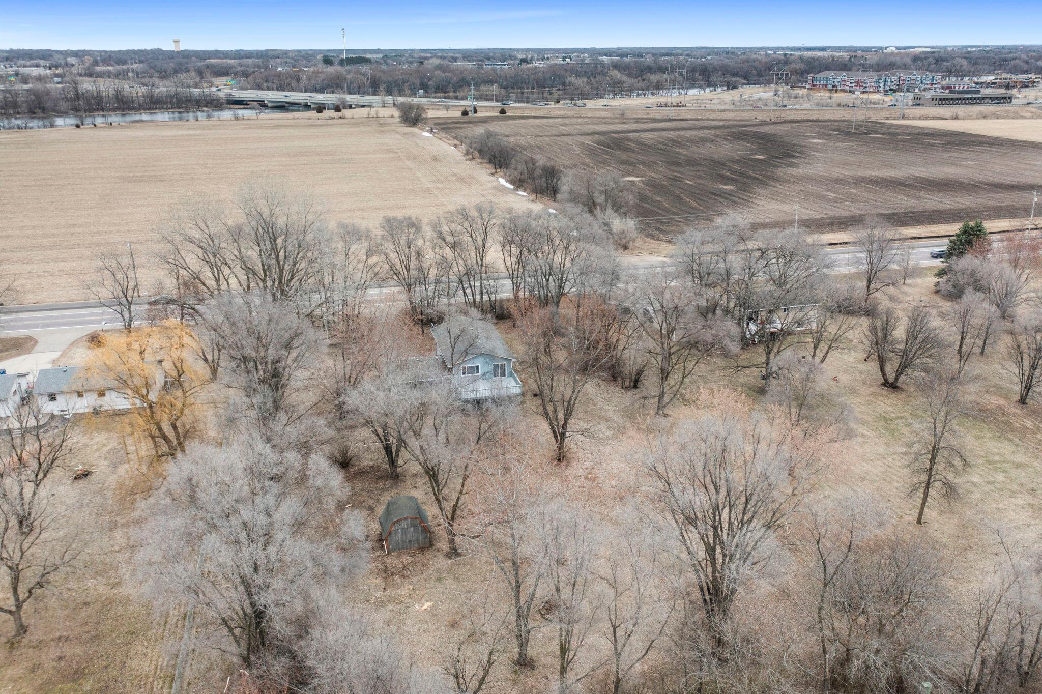 90-web-or-mls-9527 Parrish Ave NE-379.jpg