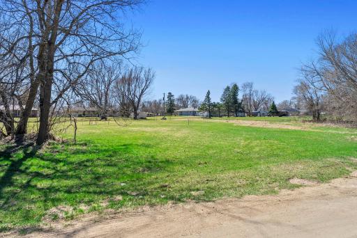 Nice and flat grounds to build a place of your own!