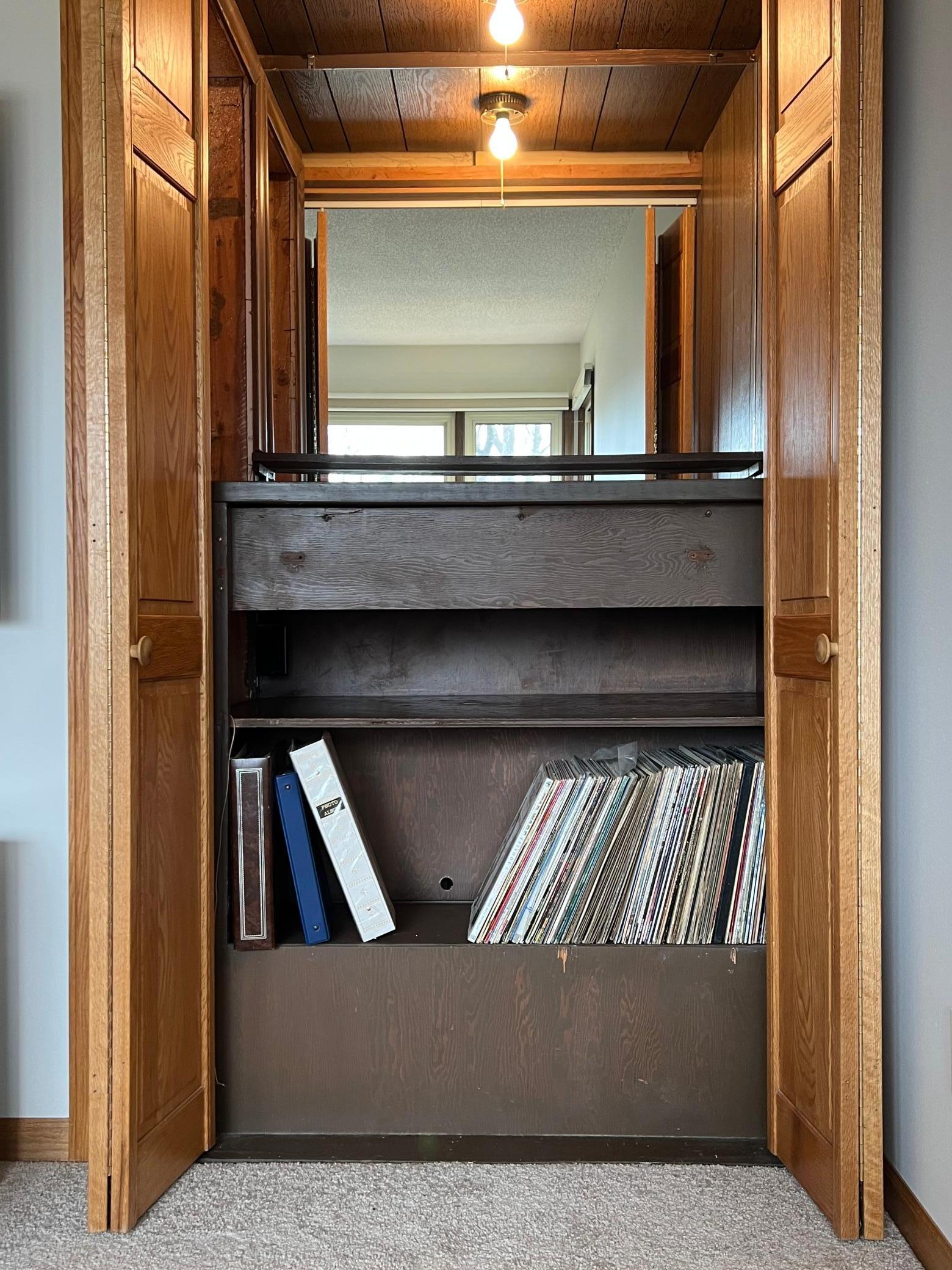 Flex (alcohol, media, treasure) Cabinet in Living room