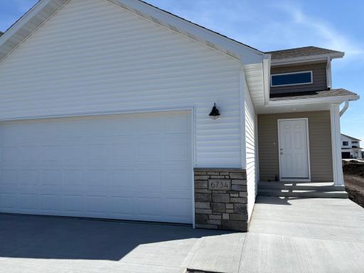 6734 Belding Drive S, Fargo, ND 58104
