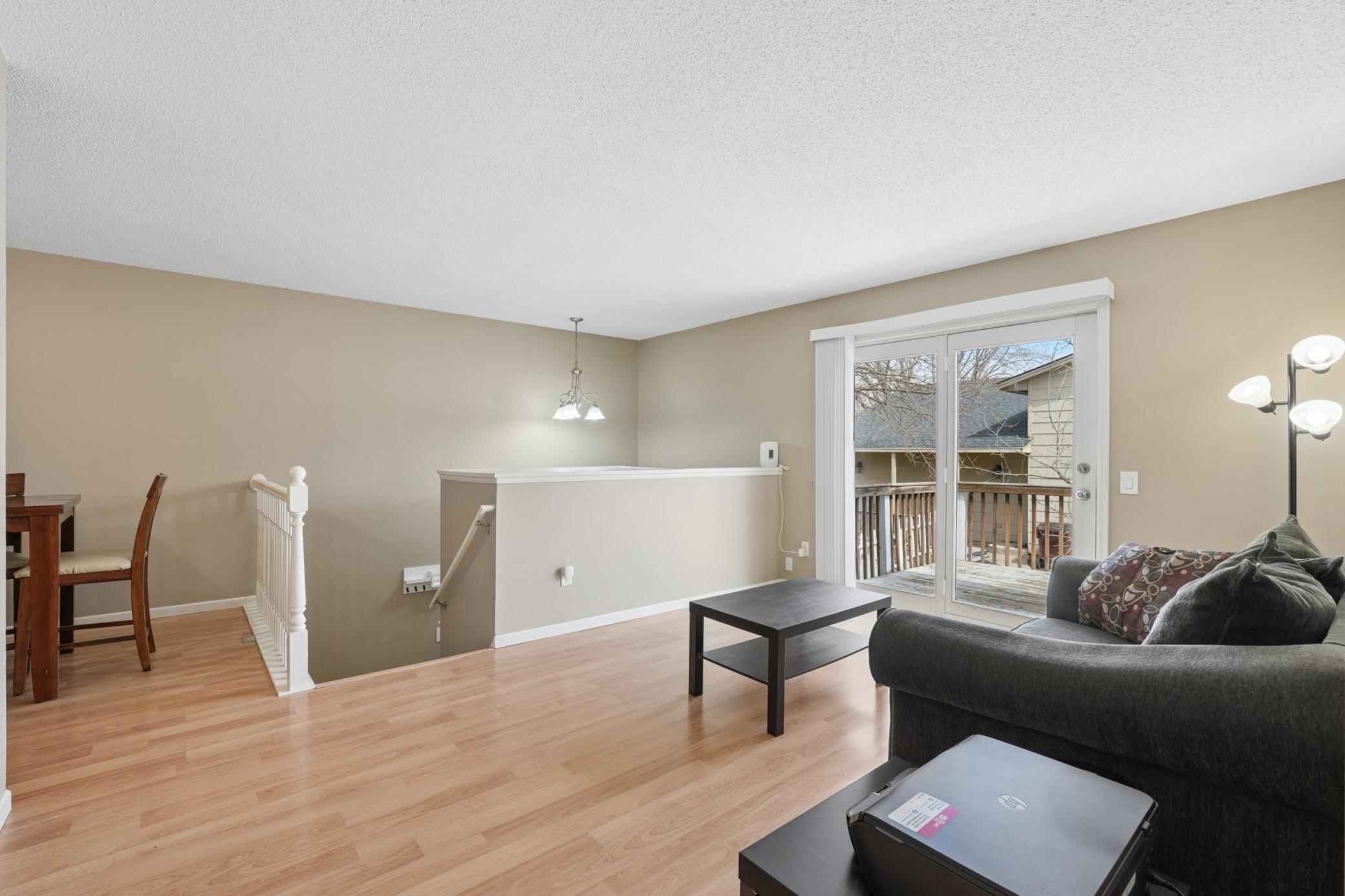 Natural Lightening Fills this room