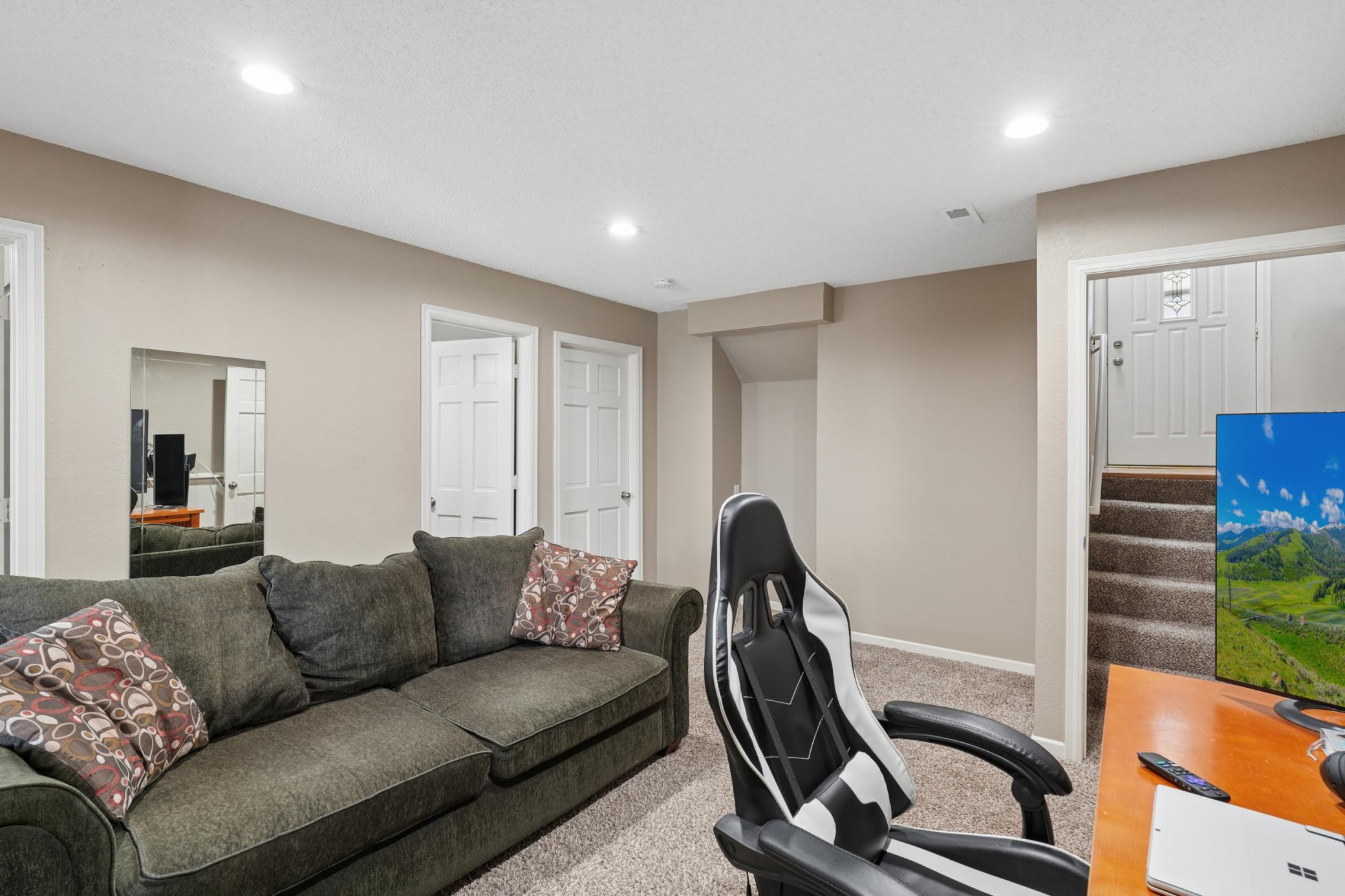 Lower Level Recreation Room