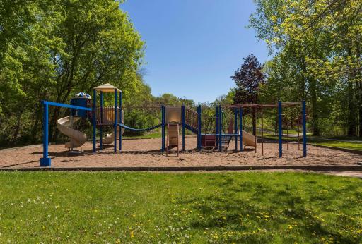 411 Dorland Place, Saint Paul, MN 55119
