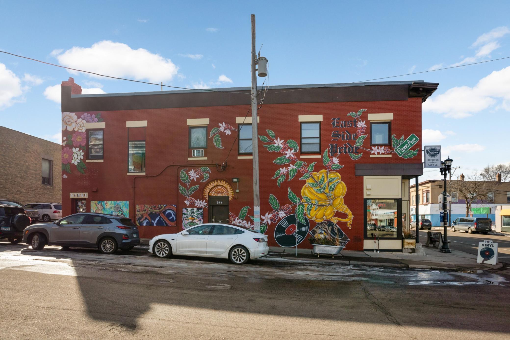 The vibrancy of the city welcomes you!