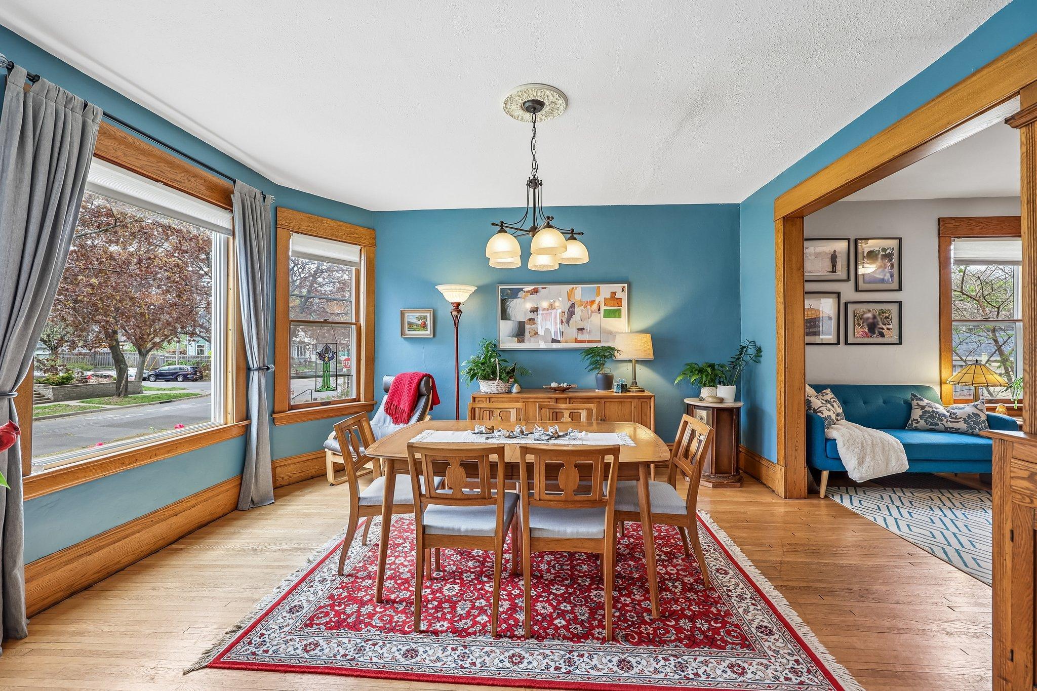 12-web-or-mls-Charles Ave-S0505-012.jpg