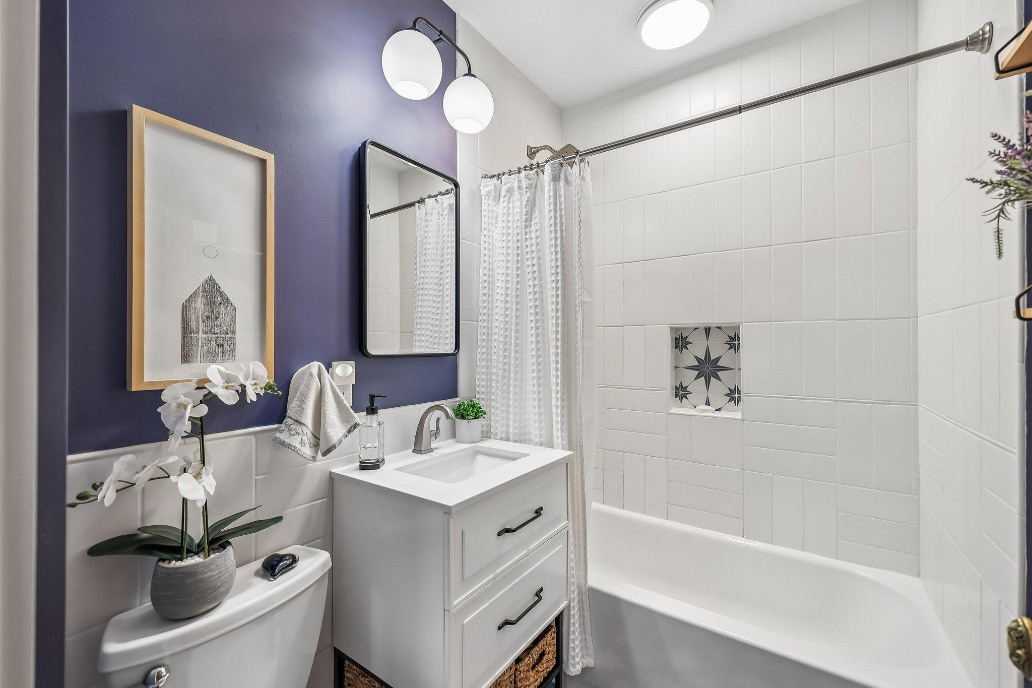23-web-or-mls-Charles Ave-S0505-023.jpg