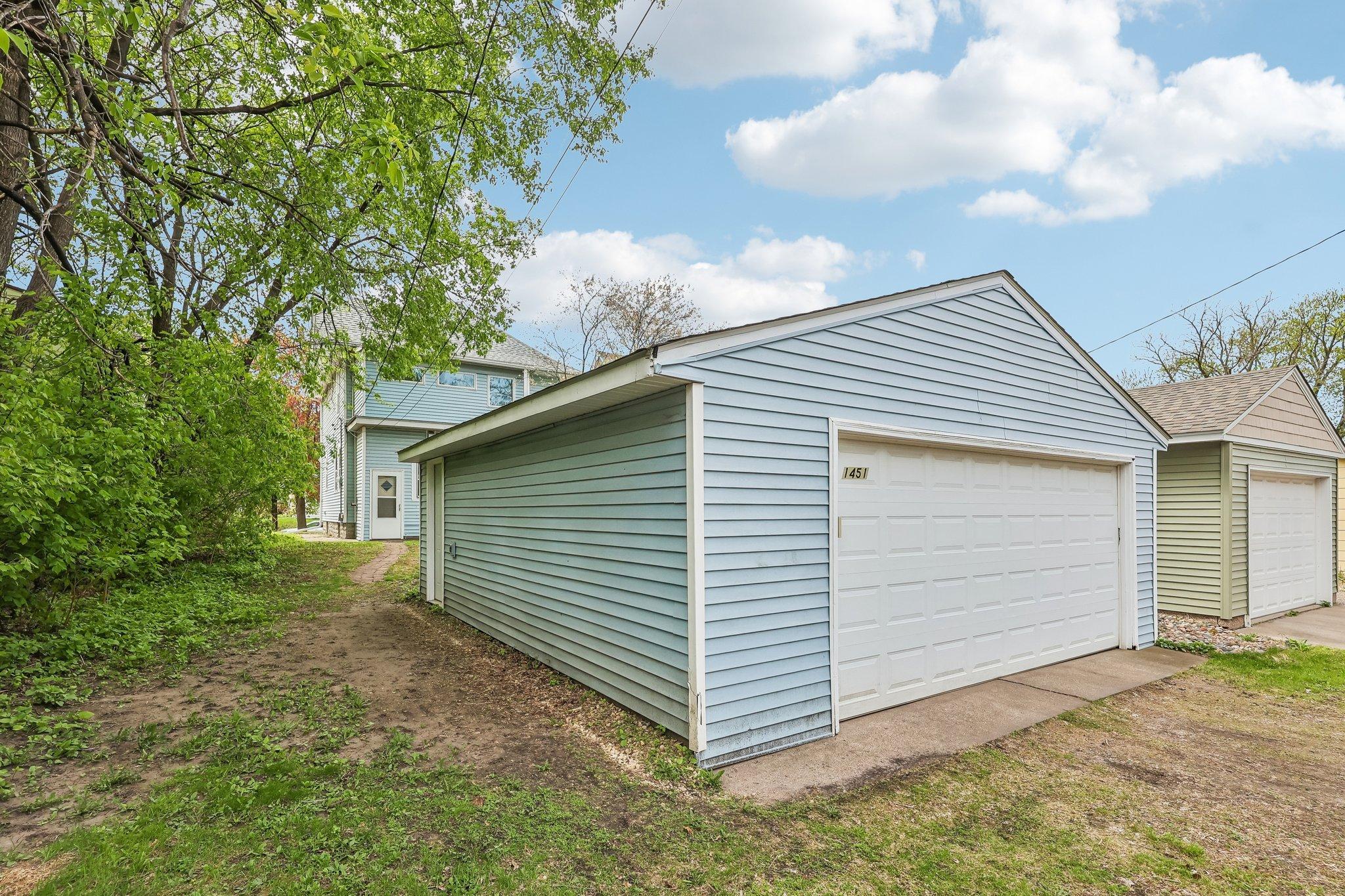 46-web-or-mls-Charles Ave-S0505-046.jpg