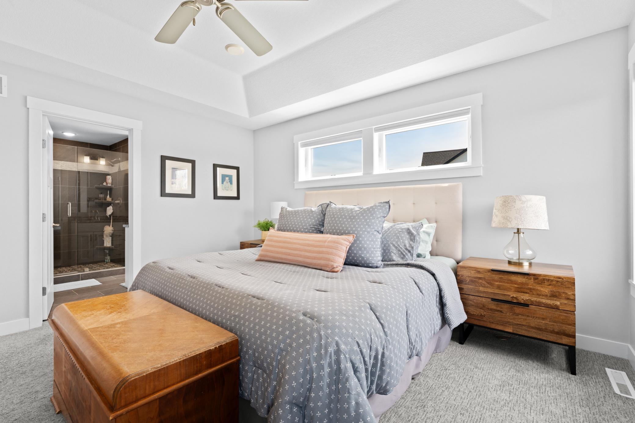 Primary w/ transom windows