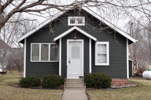 Welcome to 213 Brown St W - come on inside!