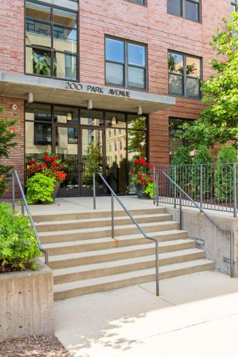 200 Park Avenue, 110, Minneapolis, MN 55415