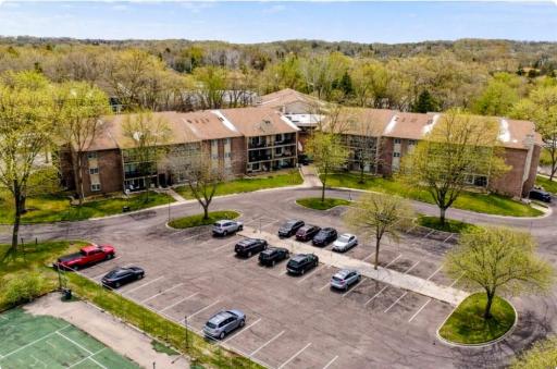 3850 Plymouth Boulevard, 223, Plymouth, MN 55446