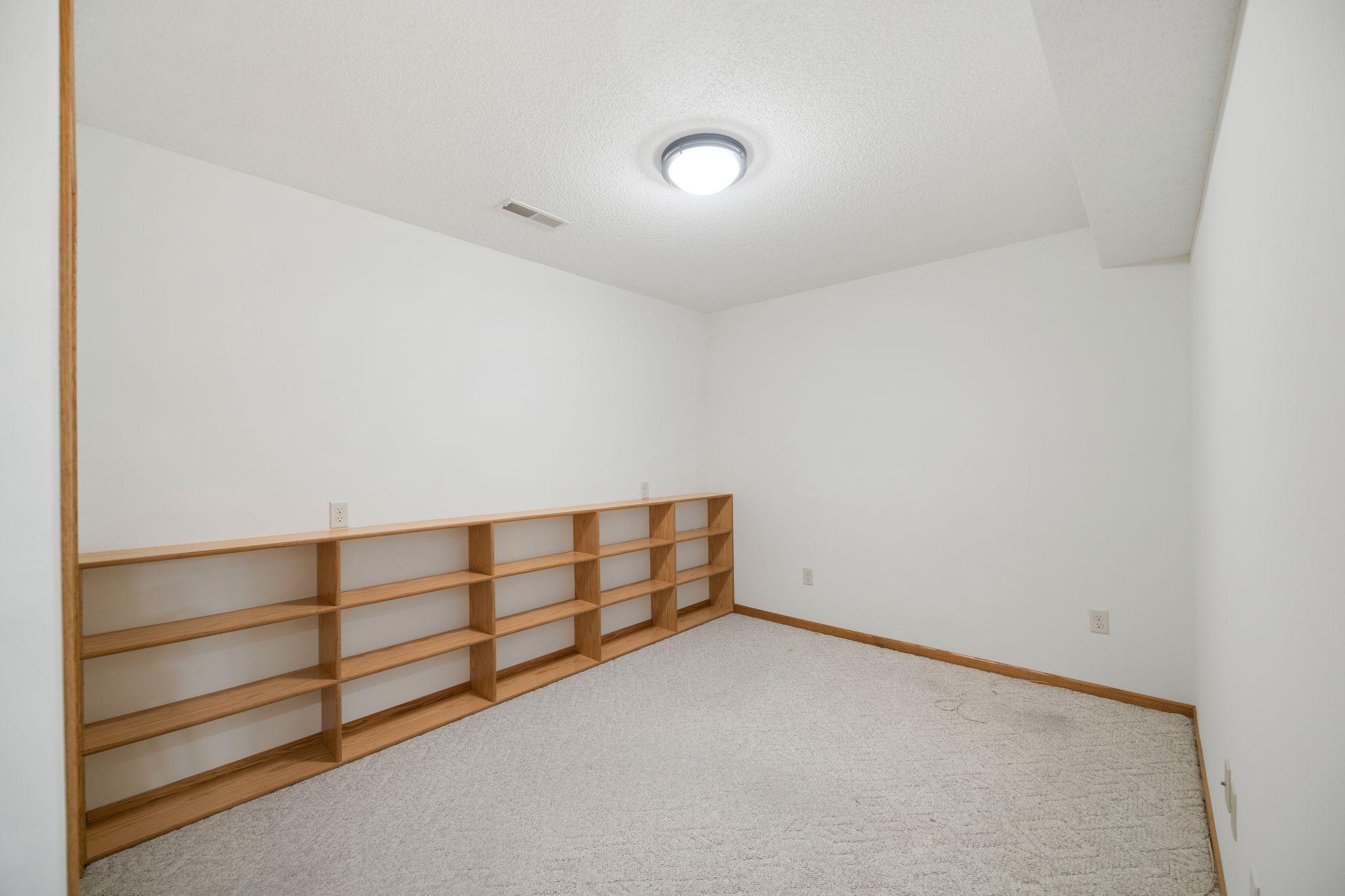 Lower Level Office/Bonus Room