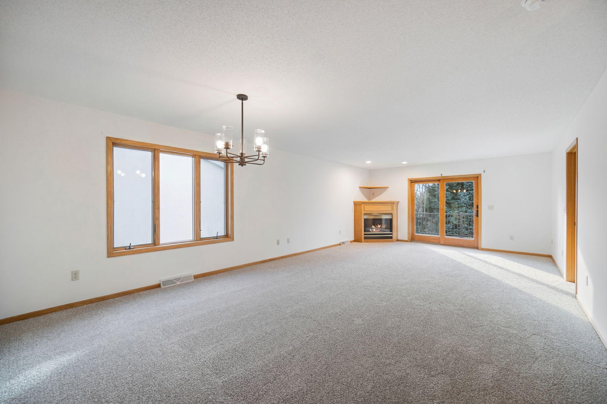 Main Level Living Room/Dining