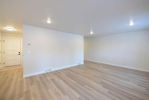 323 3rd Street, Mapleton, ND 58059