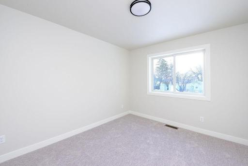 323 3rd Street, Mapleton, ND 58059