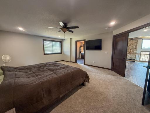 11719 Ridgeview Road, Hokah, MN 55941