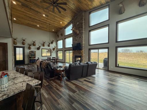 11719 Ridgeview Road, Hokah, MN 55941
