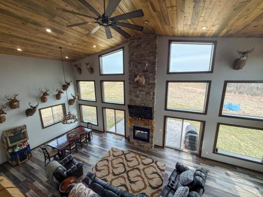 11719 Ridgeview Road, Hokah, MN 55941