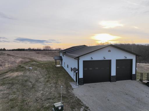 11719 Ridgeview Road, Hokah, MN 55941