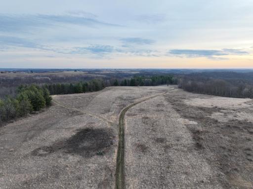 11719 Ridgeview Road, Hokah, MN 55941